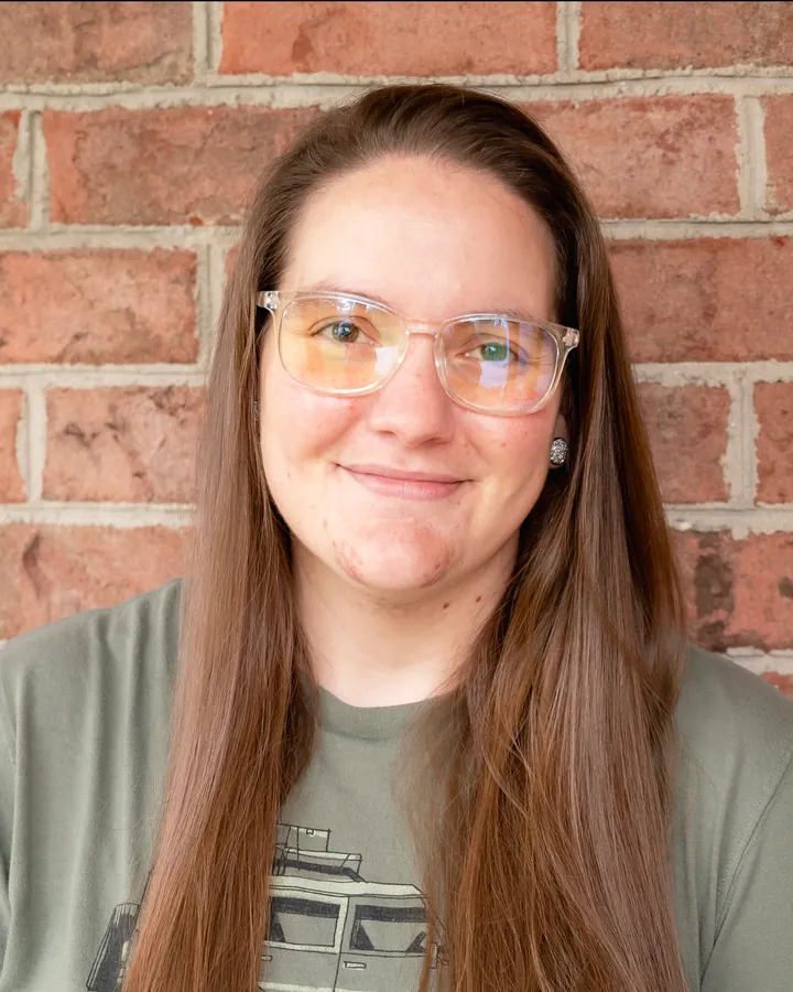 Headshot of Hannah Thomas